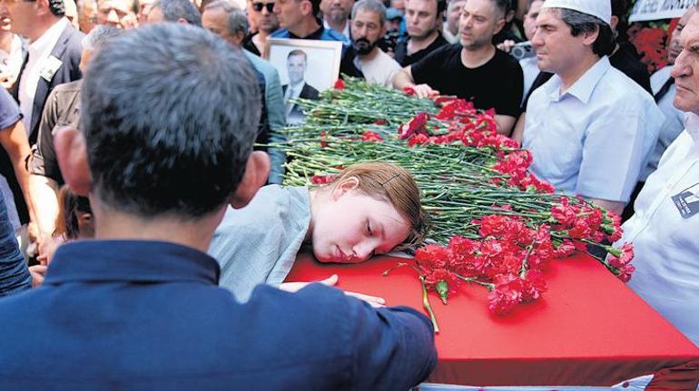 Koca yürekli Ferdi Başkana ağıtlarla veda Onun kalbi bende