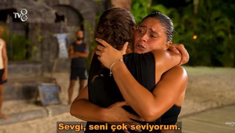 Survivorda Sevgi gözyaşlarıyla elendi Veda sonrası Asena Demirbağdan dikkat çeken paylaşım