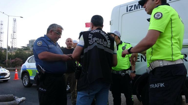 İzmirde feci kaza: 30 metre sürüklenen motokurye hayatını kaybetti