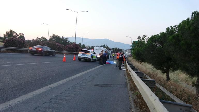 İzmirde feci kaza: 30 metre sürüklenen motokurye hayatını kaybetti
