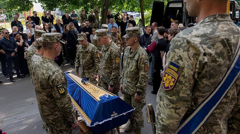 Ukrayna, Rusyadan 1212 Ukraynalı askerin cenazesini teslim aldı