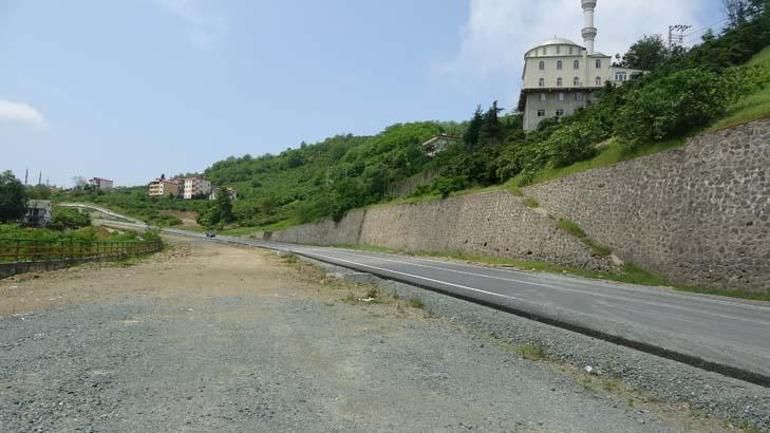 13 yıldır bitmeyen yol vatandaşı isyan ettirdi