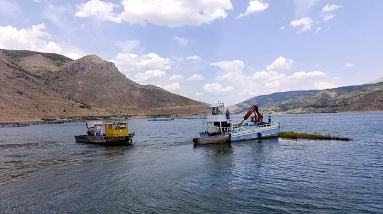 Her şey yok olmasın diye: Çelik halatlar ve zincirlerle bağlandı