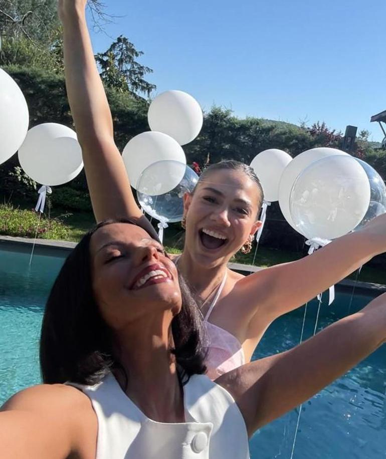 Demet Özdemir ve ablasının Instagramdaki yeni pozlarına beğeni yağdı