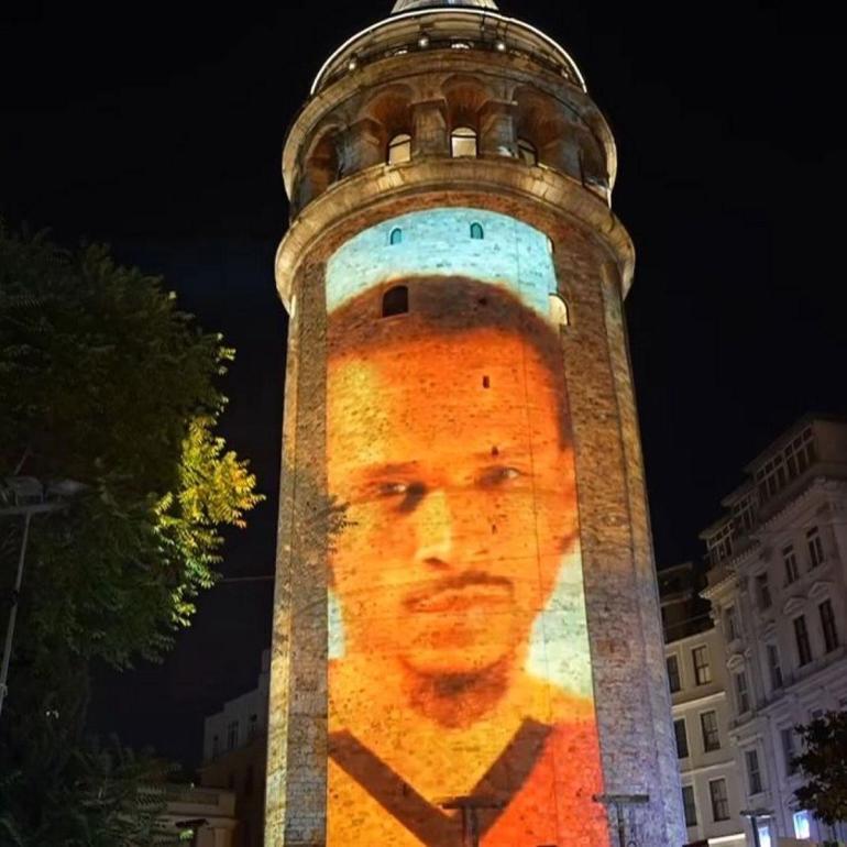 Galatasaraydan Galata Kulesinde Şampiyonlar Ligi ve Leroy Saneli görsel şov