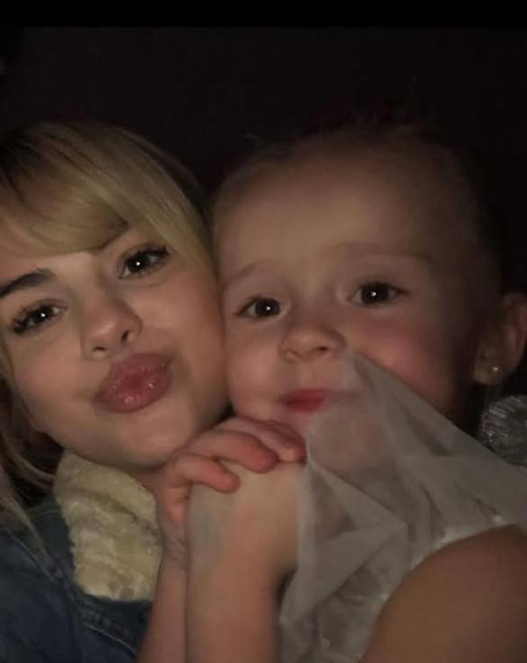 Selena Gomezin kız kardeşi 12 yaşına girdi Ne olursa olsun...