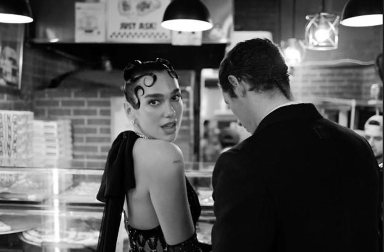 Evlilik yolunda ilk adım Dua Lipa sevgilisi Callum Turner ile nişanlandı