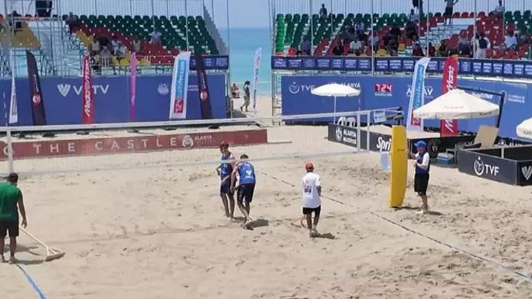 Plaj voleybolu heyecanı Alanyada yaşanıyor