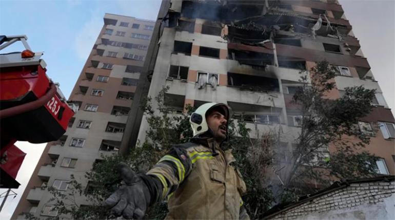 İsrail göstere göstere gelmiş Saldırırken bu rotayı izledi: İranın tek seçeneği var