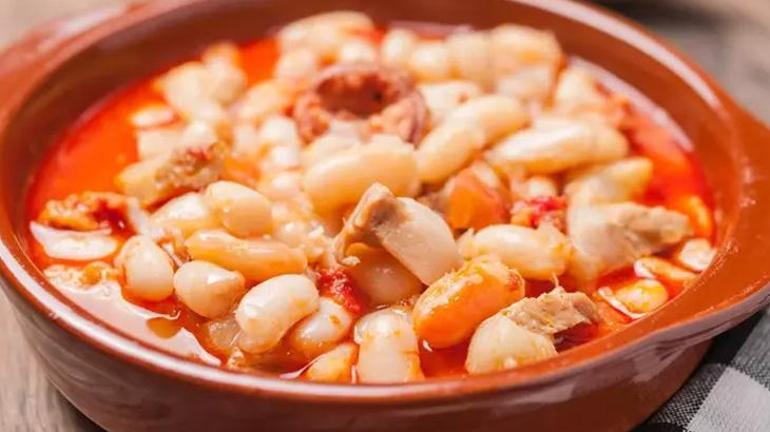 Kuru fasulyeye lezzet katan tüyo 1 çay kaşığı eklemek yetiyor