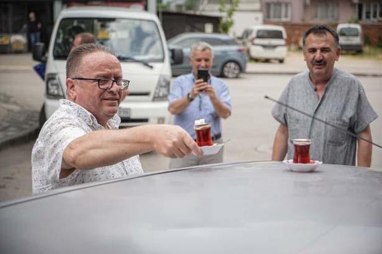 Çaycının yöntemi viral oldu: Bu çayları taşımak daha pahalıya geliyor