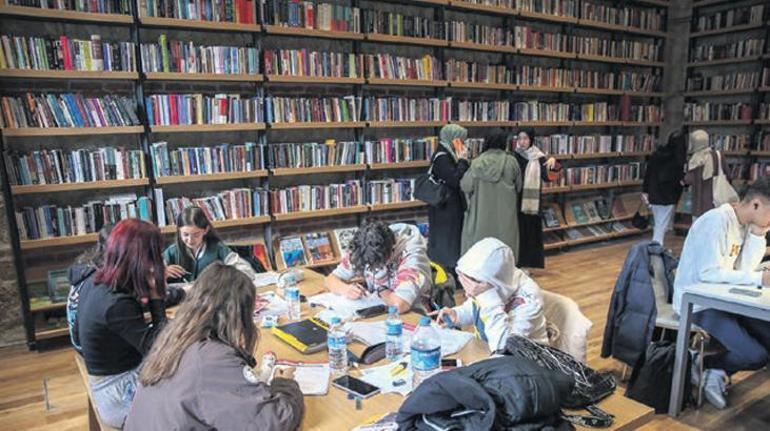 Kütüphane ülkesiyiz