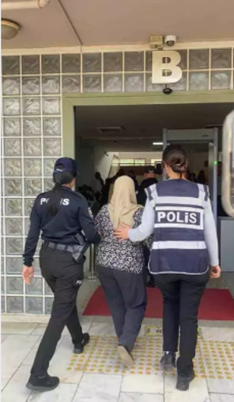 Evdeki kamerayı izleyen aile dehşete kapıldı Cani bakıcı hakkında karar