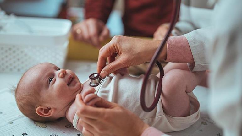 Ist die Mutter geimpft, ist auch das Baby geschützt. Für Neugeborene kann die Impfung lebensgefährlich sein.