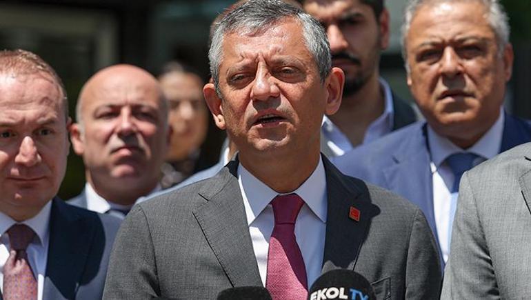 Özgür Özelden Muharrem İnce’ye Baba evine dön çağrısı