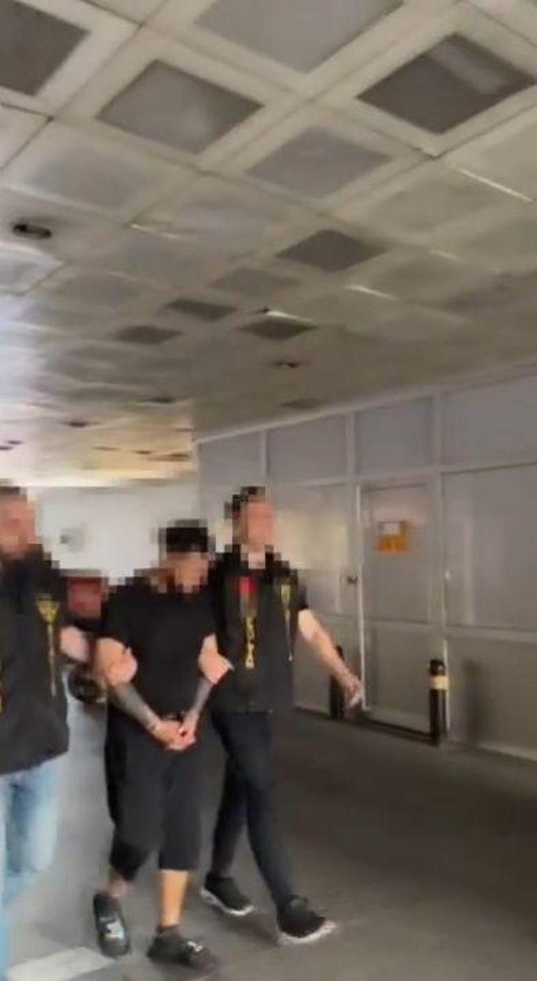 Kızına tekme atarak merdivenlerden yuvarlayan cani baba adliyede