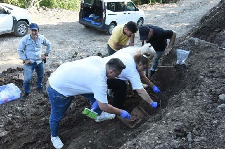 Kepçe takıldı, bir anda ortaya çıktı: Belgeselgibi seyrediyoruz, ne çıkacağını merak ediyoruz