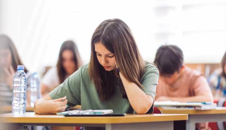 YKS sınavına girerken yanımızda bulunması gerekenler neler, okullarda emanet dolabı olacak mı YKSye kalemle, silgiyle, suyla, parayla, gözlükle, ilaçla, çantayla, saatle, takıyla, anahtarla, kredi kartıyla girilir mi