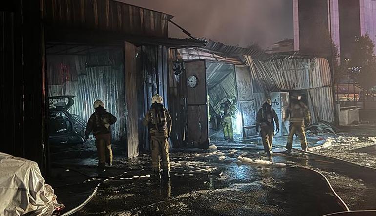 Bahçelievlerde oto tamirhane alev alev yandı Araçlar kullanılamaz hale geldi