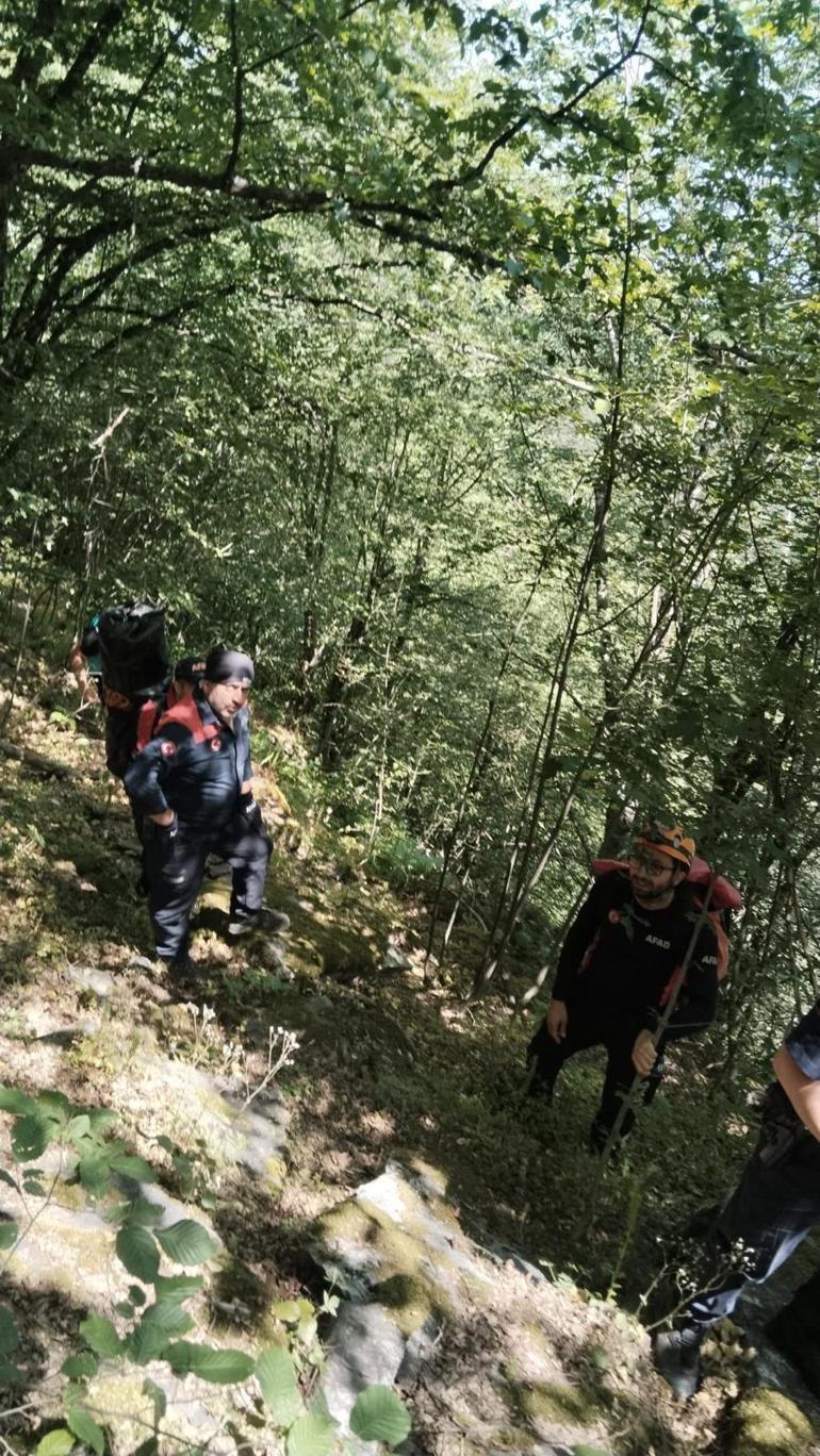 Şelalede düştü, kalçasındaki platin yerinden çıktı: Kurtarılma operasyonu kamerada