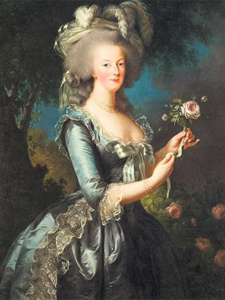 Marie Antoinette’in 250 yıllık moda saltanatı