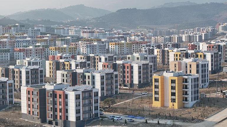 Bakan Kurum: Teslimatta 250 bini geçtik sözümüzü inşa etmeye devam