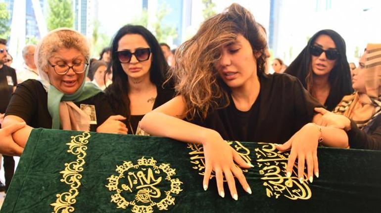 Nihal Candan hayatını kaybetti Gözyaşlarıyla son yolculuğuna uğurlandı
