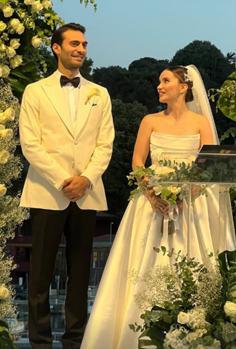 Almila Ada ve İhsan Çilsal evlendi Sade gelinliği dikkat çekti