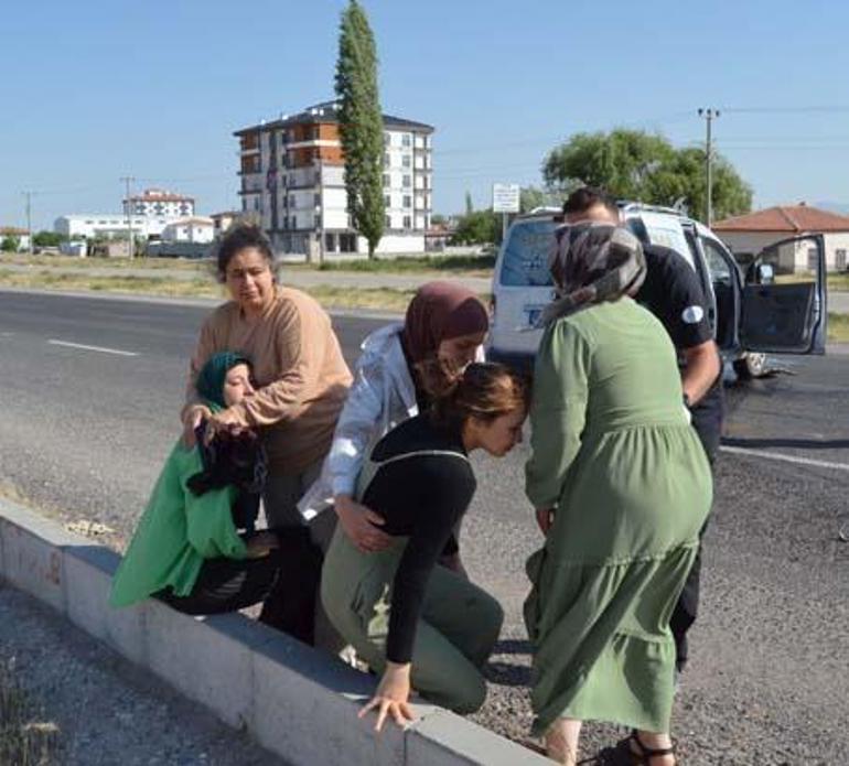Aksarayda YKSye giderken kaza yaptılar: 1 ölü, 3 ağır 10 yaralı