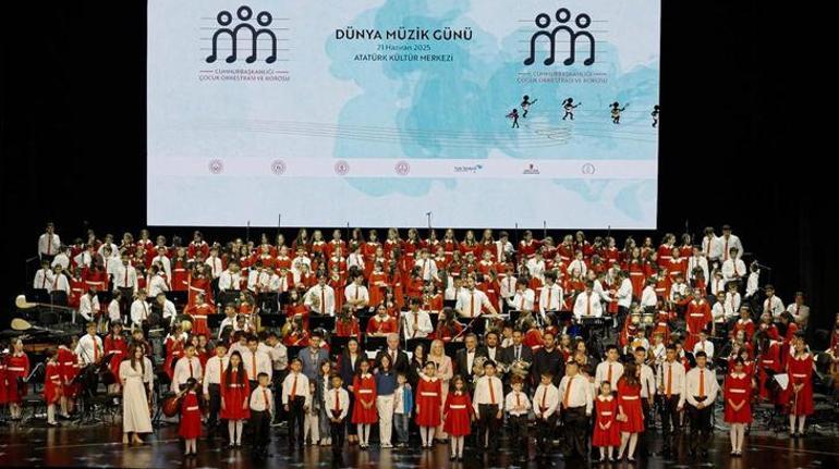 Cumhurbaşkanlığı Çocuk Orkestrası ve Korosu İstanbul’da ilk konserini verdi