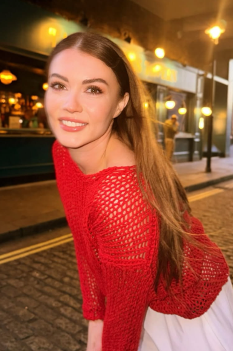 Burcu Özberk kendisine gelen mesajı ifşaladı Ateş püskürdü