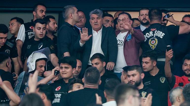 Beşiktaş Fibabanka - Fenerbahçe Beko maçında ortalık karıştı Serdal Adalı ve Ali Koç tribüne gitti