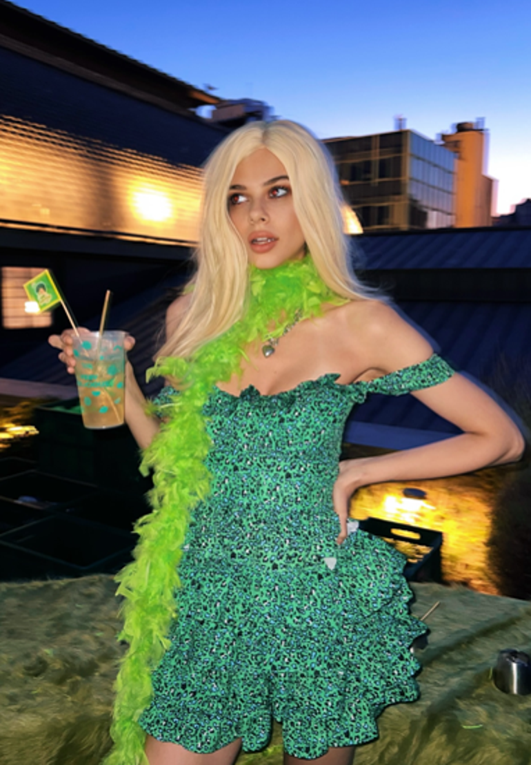 Deren Taludan yeni tarz Bu kez sarışın oldu: Banu Alkan cosplay