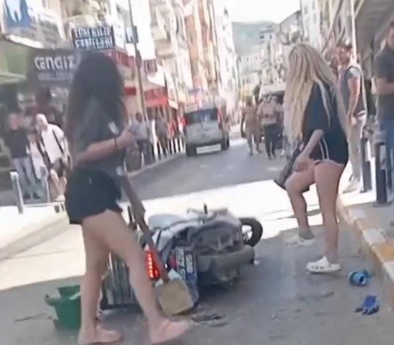 İzmirde 2 kadından belediyle çalışanına temizlik fırçasıyla darp