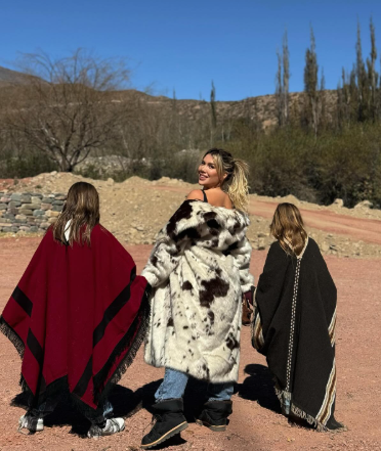 Wanda Nara kuzulara süt içirdi Karda bisiklete bindi
