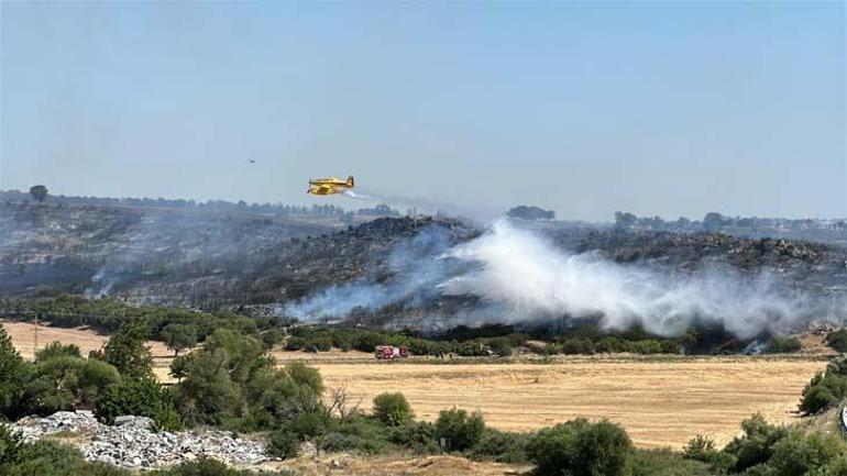 Çanakkalede orman yangının 7 uçak, 3 helikopterle müdahale