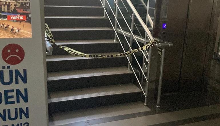 Darıca Belediyesinde zabıta memuru belediye başkanının yanında intihar etti