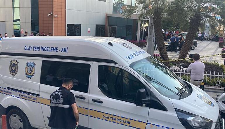Darıca Belediyesinde zabıta memuru belediye başkanının yanında intihar etti