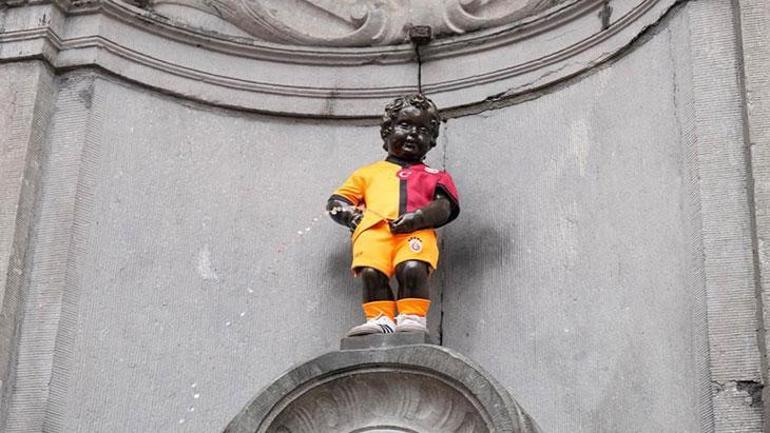 Belçika’nın simgelerinden Manneken Pis heykeli, Galatasaray formasını giydi