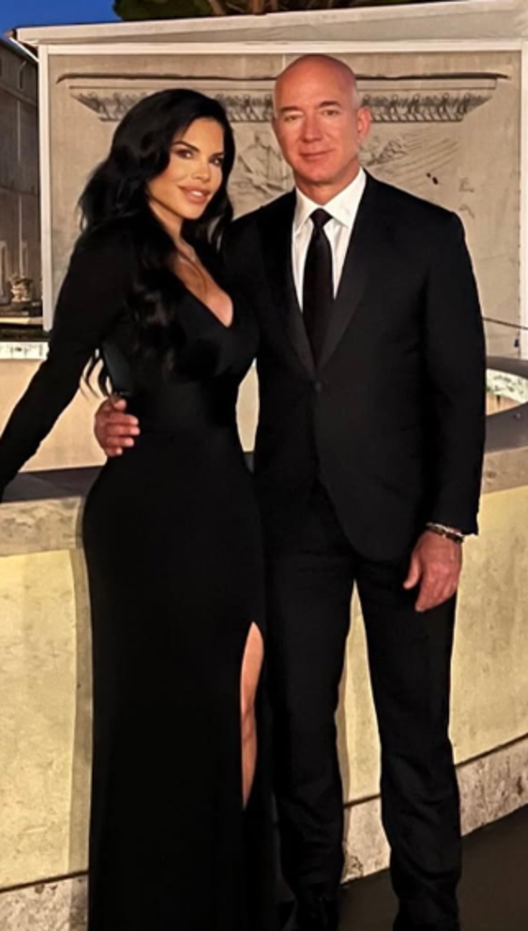 Yılın düğün davetiyesi ortaya çıktı Jeff Bezos ve Lauren Sanchezin davetlilerden bir ricası var