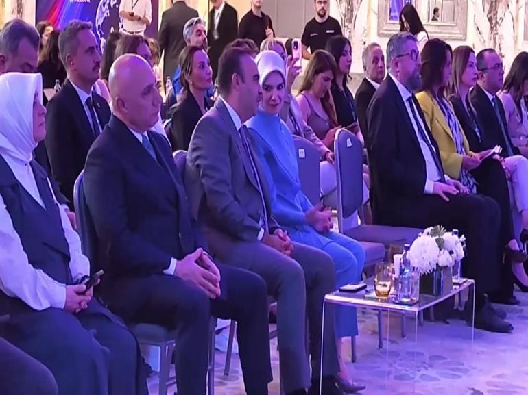 Bakan Göktaş: Türkiye Yüzyılını kadınlarla birlikte inşa edeceğimize inanıyoruz