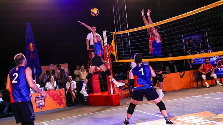 Red Bull Back Line ile sokak voleybolunun kuralları yeniden yazılıyor