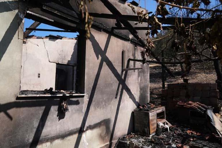 İzmirde yangınında acı bilanço Alevler mahalleyi sardı: Cehennemi yaşadık