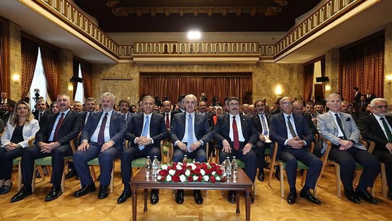 Numan Kurtulmuş: Postalların gölgesindeki Anayasadan kurtulmamız lazım