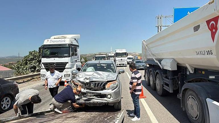 Kocaeli D-100 kara yolunda zincirleme kaza Ulaşım aksadı