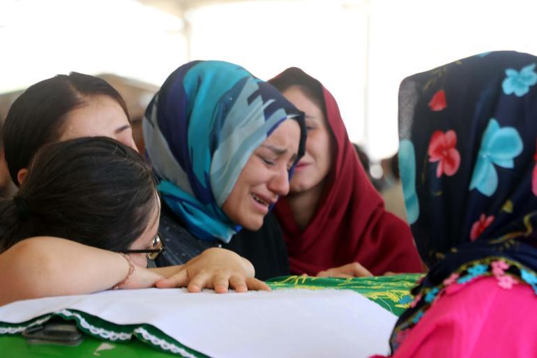 2 aylık hamile Emelin şüpheli ölümü Son anları kamerada