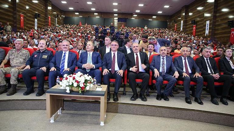 Bakan Yerlikaya Vanda konuştu: Tam 250 bin 536 bağımsız bölüm vatandaşlarımıza teslim edildi