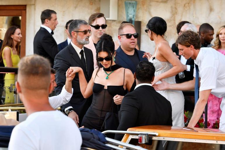 Jeff Bezos ve Lauren Sanchez evlendi Hiç beklemeden soyadını değiştirdi