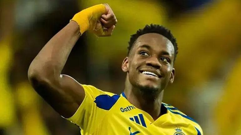 Fenerbahçeden çifte transfer bombası Forma lansmanında büyük sürpriz