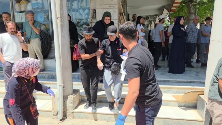 Fren yerine gaza bastı: Yayalara çarpan sürücü, gözyaşlarını tutamadı